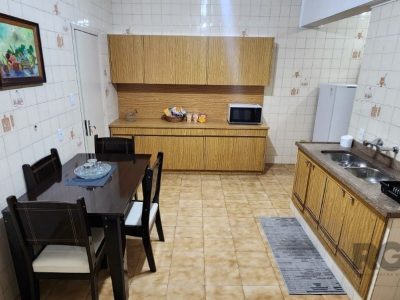 Apartamento à venda com 168m², 3 quartos no bairro Centro em Porto Alegre - Foto 9