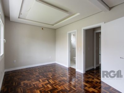 Casa à venda com 260m², 3 quartos, 2 suítes, 4 vagas no bairro Santa Tereza em Porto Alegre - Foto 25