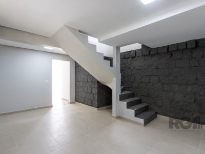 Casa à venda com 260m², 3 quartos, 2 suítes, 4 vagas no bairro Santa Tereza em Porto Alegre - Foto 34