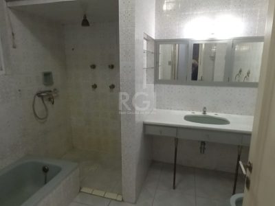 Apartamento à venda com 136m², 3 quartos, 1 vaga no bairro Centro Histórico em Porto Alegre - Foto 23