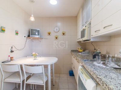 Apartamento à venda com 103m², 3 quartos, 1 suíte, 1 vaga no bairro Jardim do Salso em Porto Alegre - Foto 31