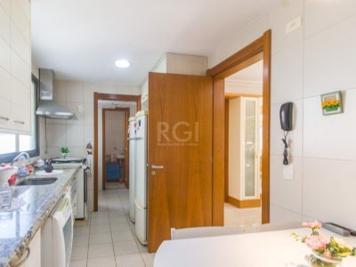 Apartamento à venda com 103m², 3 quartos, 1 suíte, 1 vaga no bairro Jardim do Salso em Porto Alegre - Foto 32