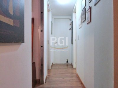 Apartamento à venda com 66m², 3 quartos, 1 suíte, 1 vaga no bairro Partenon em Porto Alegre - Foto 12