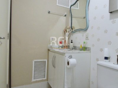 Apartamento à venda com 66m², 3 quartos, 1 suíte, 1 vaga no bairro Partenon em Porto Alegre - Foto 14