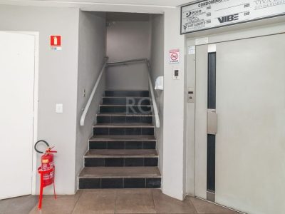 Conjunto/Sala à venda com 47m² no bairro Passo d'Areia em Porto Alegre - Foto 6