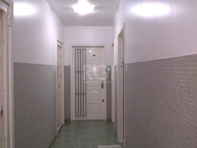 Apartamento à venda com 92m², 2 quartos, 2 suítes, 1 vaga no bairro Petrópolis em Porto Alegre - Foto 10