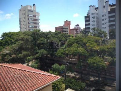 Apartamento à venda com 92m², 2 quartos, 2 suítes, 1 vaga no bairro Petrópolis em Porto Alegre - Foto 12