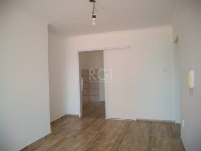 Apartamento à venda com 92m², 2 quartos, 2 suítes, 1 vaga no bairro Petrópolis em Porto Alegre - Foto 2