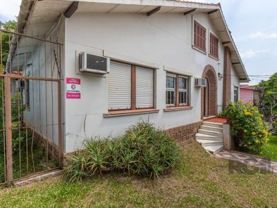 Casa à venda com 250m², 4 quartos, 1 suíte, 5 vagas no bairro Menino Deus em Porto Alegre - Foto 59