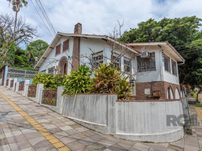 Casa à venda com 250m², 4 quartos, 1 suíte, 5 vagas no bairro Menino Deus em Porto Alegre - Foto 62