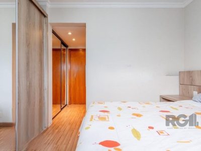 Cobertura à venda com 219m², 3 quartos, 1 suíte, 3 vagas no bairro Petrópolis em Porto Alegre - Foto 17