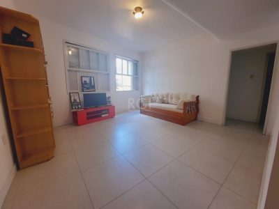 Apartamento à venda com 107m², 2 quartos, 1 suíte, 1 vaga no bairro Floresta em Porto Alegre - Foto 4