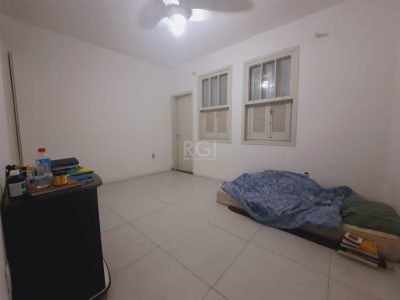 Apartamento à venda com 107m², 2 quartos, 1 suíte, 1 vaga no bairro Floresta em Porto Alegre - Foto 13