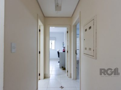 Casa à venda com 309m², 3 quartos, 2 suítes, 3 vagas no bairro Ipanema em Porto Alegre - Foto 41