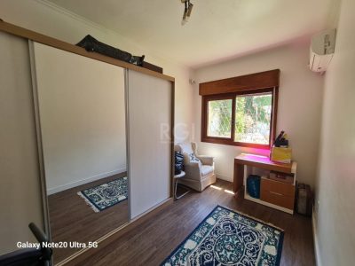 Casa à venda com 257m², 3 quartos, 1 suíte, 4 vagas no bairro Ipanema em Porto Alegre - Foto 14