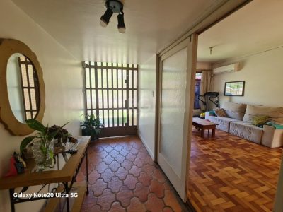 Casa à venda com 257m², 3 quartos, 1 suíte, 4 vagas no bairro Ipanema em Porto Alegre - Foto 5