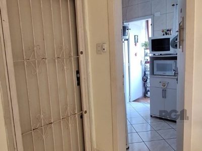 Apartamento à venda com 95m², 3 quartos no bairro Rio Branco em Porto Alegre - Foto 3