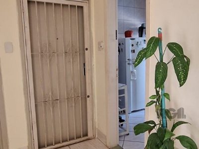 Apartamento à venda com 95m², 3 quartos no bairro Rio Branco em Porto Alegre - Foto 2