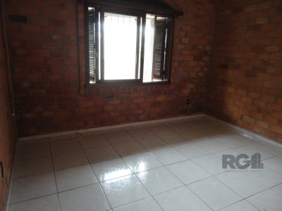 Casa à venda com 306m², 3 quartos, 1 suíte, 1 vaga no bairro Vila Ipiranga em Porto Alegre - Foto 3