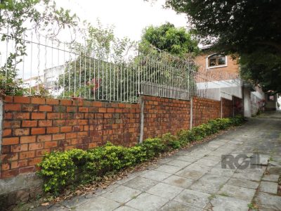 Casa à venda com 306m², 3 quartos, 1 suíte, 1 vaga no bairro Vila Ipiranga em Porto Alegre - Foto 10