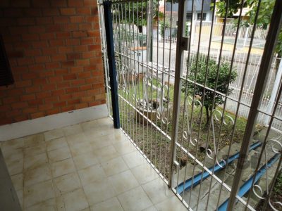 Casa à venda com 306m², 3 quartos, 1 suíte, 1 vaga no bairro Vila Ipiranga em Porto Alegre - Foto 20