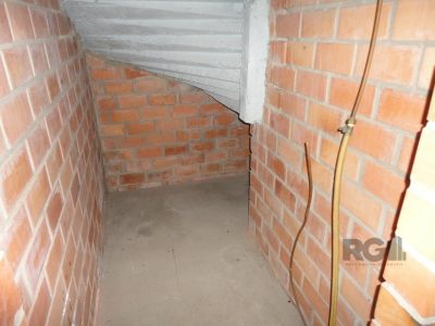 Casa à venda com 306m², 3 quartos, 1 suíte, 1 vaga no bairro Vila Ipiranga em Porto Alegre - Foto 21