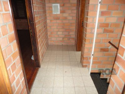 Casa à venda com 306m², 3 quartos, 1 suíte, 1 vaga no bairro Vila Ipiranga em Porto Alegre - Foto 24