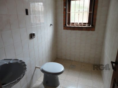 Casa à venda com 306m², 3 quartos, 1 suíte, 1 vaga no bairro Vila Ipiranga em Porto Alegre - Foto 25