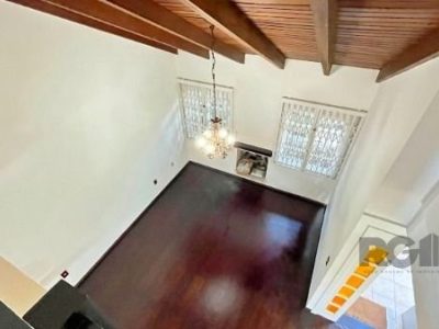 Casa à venda com 206m², 3 quartos, 1 suíte, 4 vagas no bairro Ipanema em Porto Alegre - Foto 24