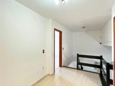 Casa à venda com 206m², 3 quartos, 1 suíte, 4 vagas no bairro Ipanema em Porto Alegre - Foto 26