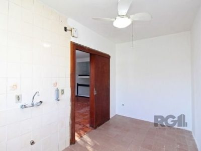 Casa à venda com 206m², 3 quartos, 1 suíte, 4 vagas no bairro Ipanema em Porto Alegre - Foto 46