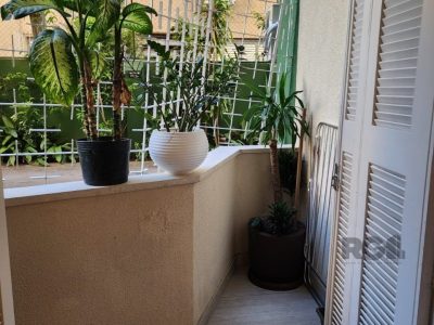 Apartamento à venda com 75m², 2 quartos no bairro Menino Deus em Porto Alegre - Foto 10