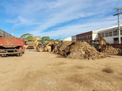 Depósito/Pavilhão à venda com 324m² no bairro Navegantes em Porto Alegre - Foto 2