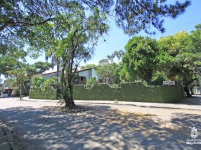 Casa à venda com 200m², 3 quartos, 1 suíte, 4 vagas no bairro Ipanema em Porto Alegre - Foto 2