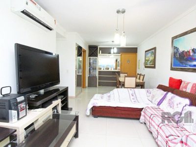 Apartamento à venda com 81m², 3 quartos, 1 suíte, 2 vagas no bairro Passo d'Areia em Porto Alegre - Foto 3