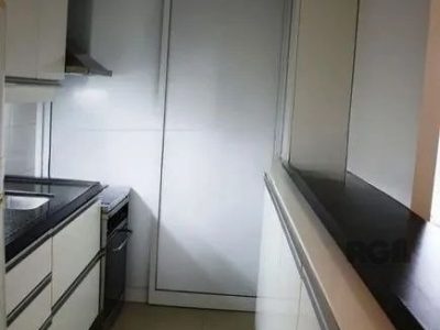 Apartamento à venda com 81m², 2 quartos, 1 suíte, 2 vagas no bairro Jardim Europa em Porto Alegre - Foto 4