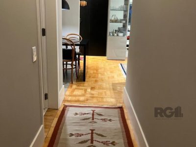 Apartamento à venda com 74m², 2 quartos, 1 suíte, 1 vaga no bairro Moinhos de Vento em Porto Alegre - Foto 6