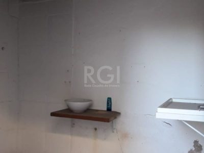 Casa à venda com 220m², 3 quartos, 2 vagas no bairro Higienópolis em Porto Alegre - Foto 17