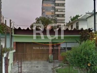 Casa à venda com 330m², 5 quartos, 1 suíte, 3 vagas no bairro Santana em Porto Alegre - Foto 16