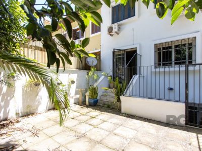 Casa à venda com 297m², 4 quartos, 2 suítes, 3 vagas no bairro Tristeza em Porto Alegre - Foto 15