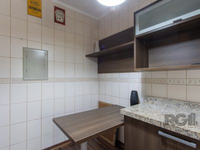 Casa à venda com 297m², 4 quartos, 2 suítes, 3 vagas no bairro Tristeza em Porto Alegre - Foto 20