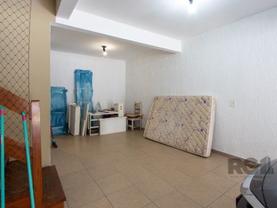 Casa à venda com 297m², 4 quartos, 2 suítes, 3 vagas no bairro Tristeza em Porto Alegre - Foto 49