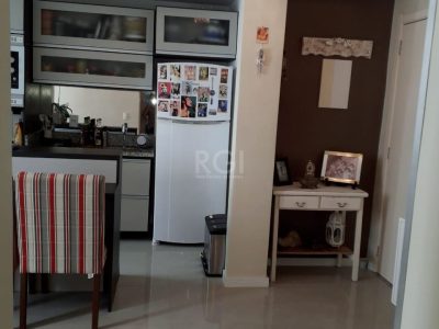 Apartamento à venda com 46m², 2 quartos, 1 vaga no bairro Cristal em Porto Alegre - Foto 2