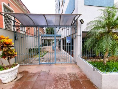 Apartamento à venda com 74m², 2 quartos, 1 vaga no bairro Floresta em Porto Alegre - Foto 2