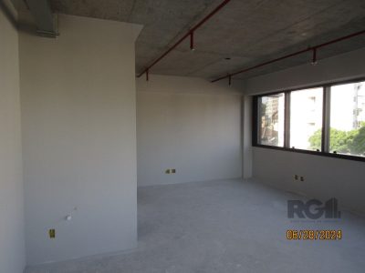 Conjunto/Sala à venda com 39m², 1 vaga no bairro Floresta em Porto Alegre - Foto 14