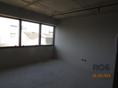 Conjunto/Sala à venda com 39m², 1 vaga no bairro Floresta em Porto Alegre - Foto 15