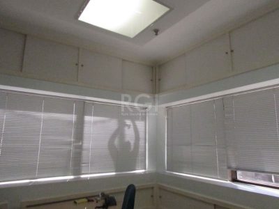 Conjunto/Sala à venda com 40m², 1 vaga no bairro Higienópolis em Porto Alegre - Foto 11