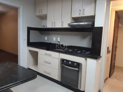 Apartamento à venda com 115m², 3 quartos, 1 suíte, 1 vaga no bairro Petrópolis em Porto Alegre - Foto 4