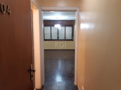 Apartamento à venda com 115m², 3 quartos, 1 suíte, 1 vaga no bairro Petrópolis em Porto Alegre - Foto 3