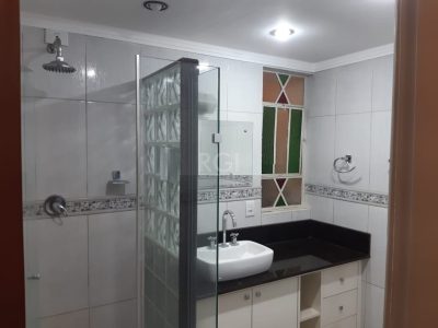 Apartamento à venda com 115m², 3 quartos, 1 suíte, 1 vaga no bairro Petrópolis em Porto Alegre - Foto 11